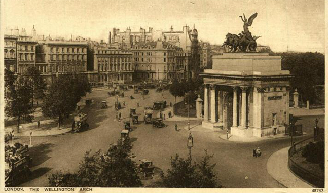 Wellington Arch Photograph